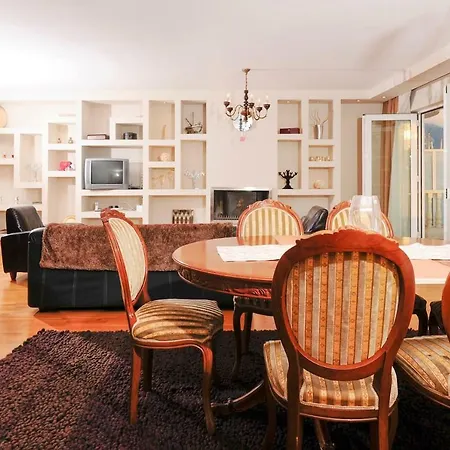 A Stunning House In A Prime Area By The Sea Front. * Kalamata